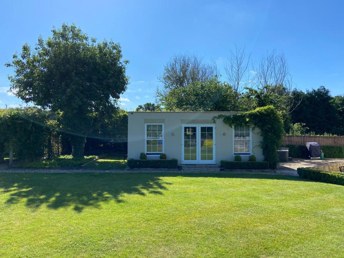 Large Country House - Hot Tub - Pool Table - Bbq - 5 Bedrooms - Log Burner Three Legged Cross Exterior photo